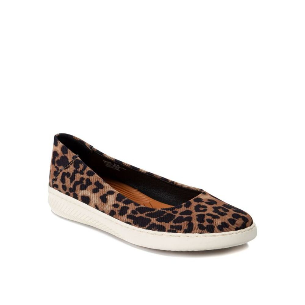 BARETRAPS Womens Auburn Brown Vibration Nadra Slip On Flats Shoes 5.5 M